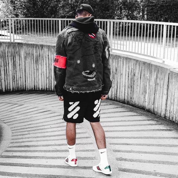 Jaffary Studios distressed denim light black trucker jacket love Sz medium EUC - Picture 2 of 9